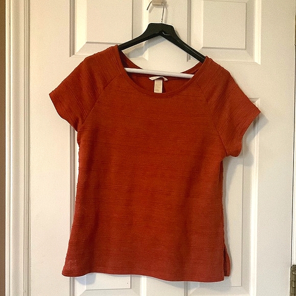 H&M Tops - H&M short-sleeved women’s top